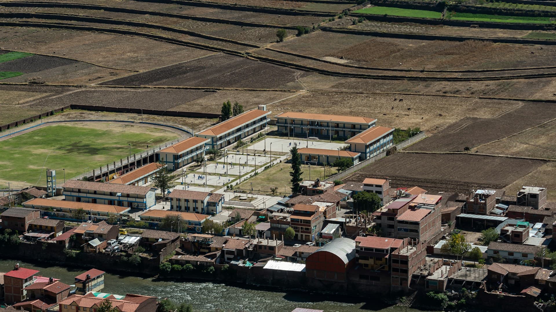 Can you teach English in Peru without a degree?