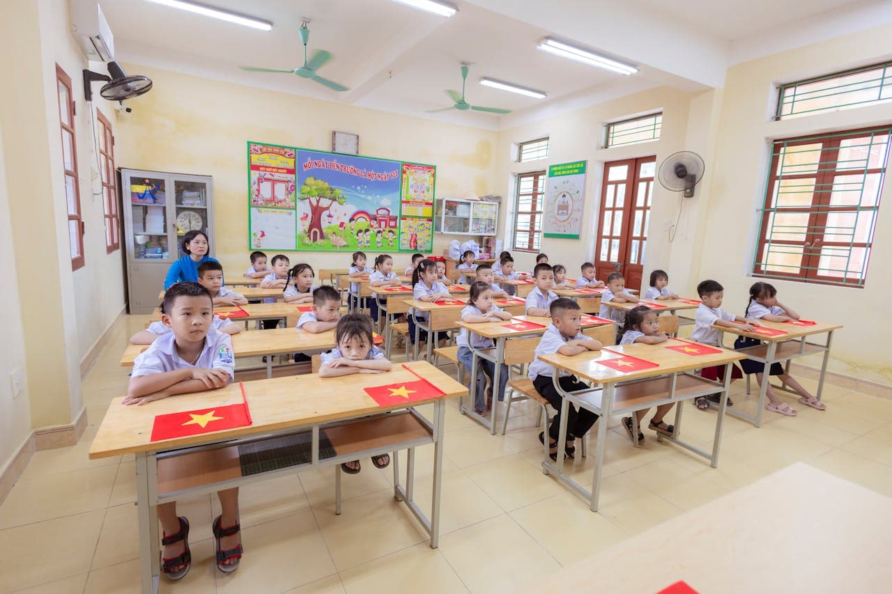 Is a Level 5 TEFL course equivalent to a CELTA?