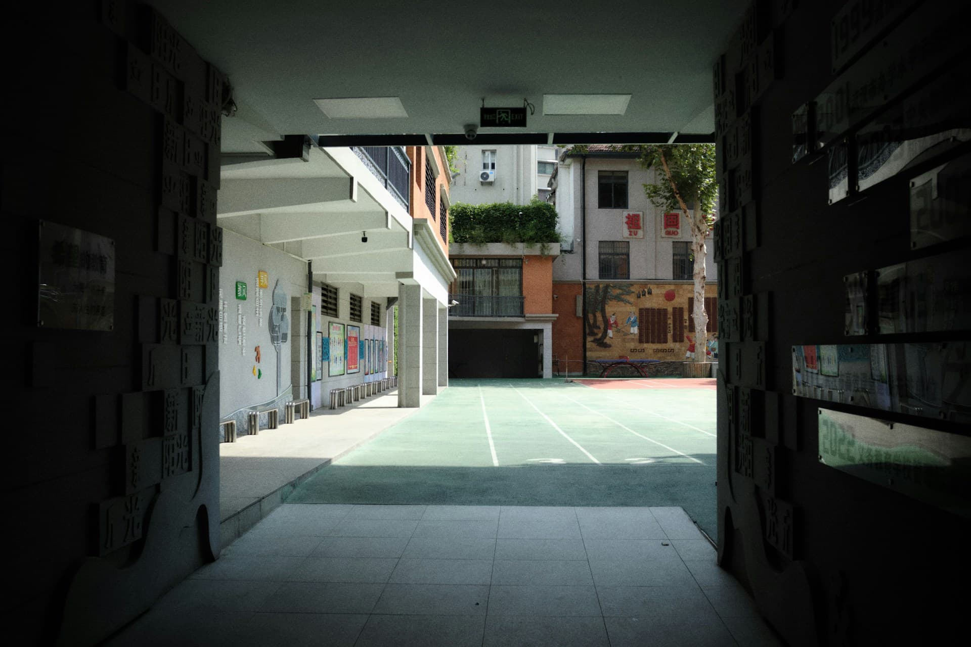 Finding Teaching Jobs in Hong Kong for Non-Native Speakers