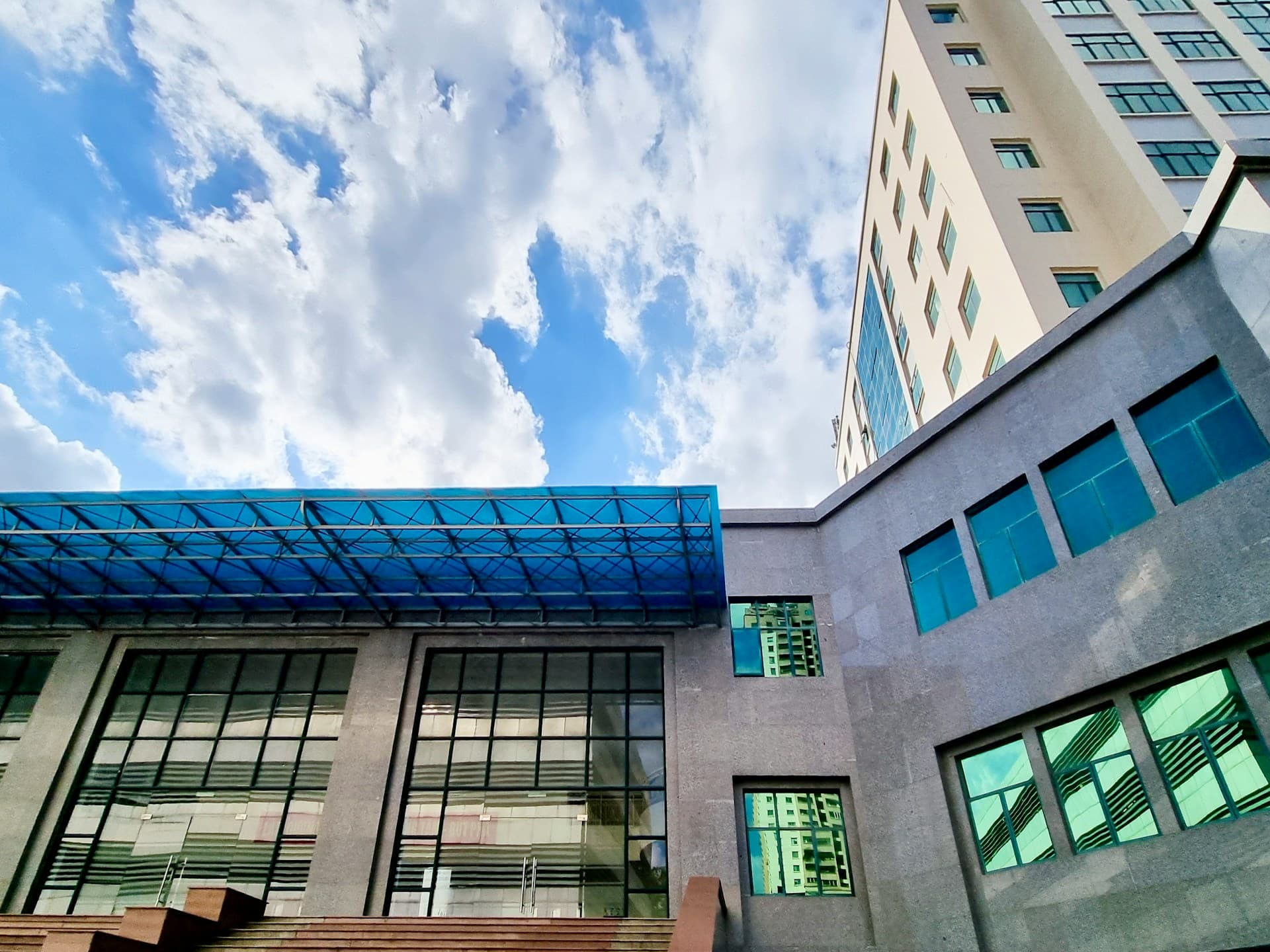 Can you teach English in Vietnam without a degree?