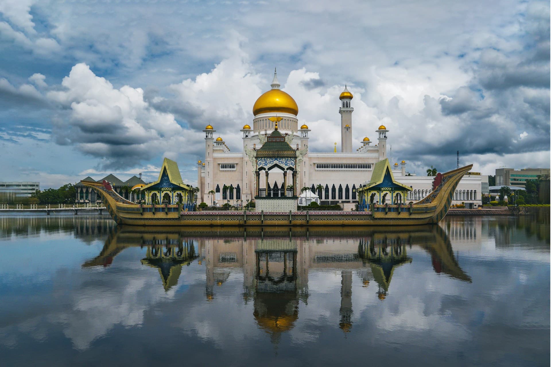 Teach English in Brunei: Requirements, Salary, Jobs