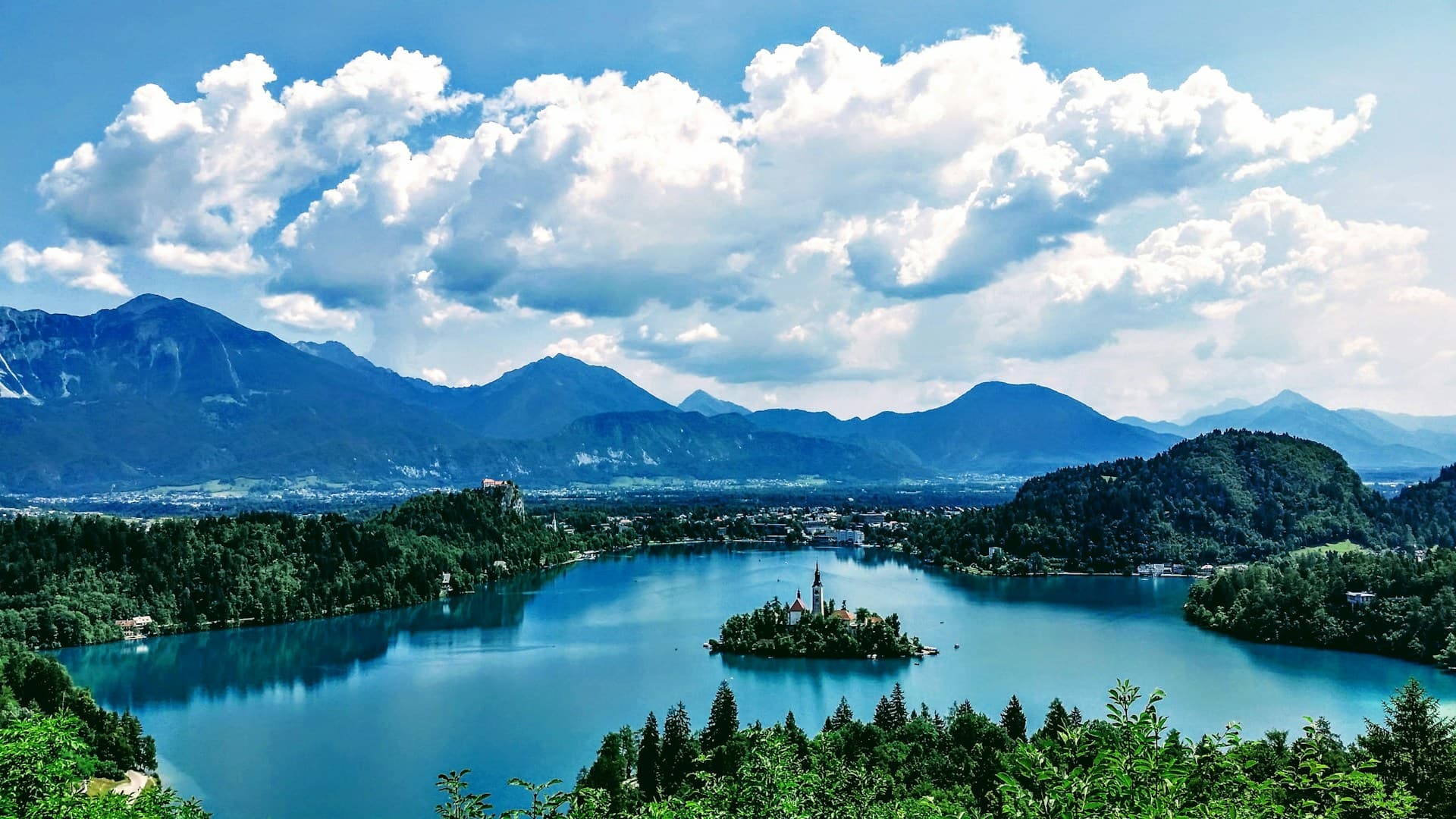 Teach English in Slovenia: Requirements, Salary, Jobs